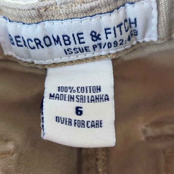 Abercrombie and Fitch khaki shorts - Picture 7 of 11